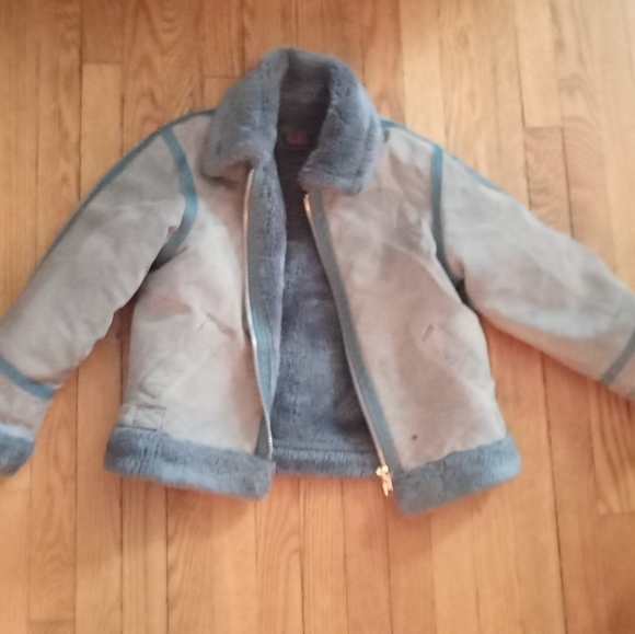 Danier motto jacket - Picture 7 of 8